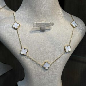 Collier Vancleef Blanc 800