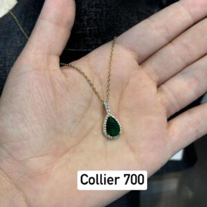 Collier 700
