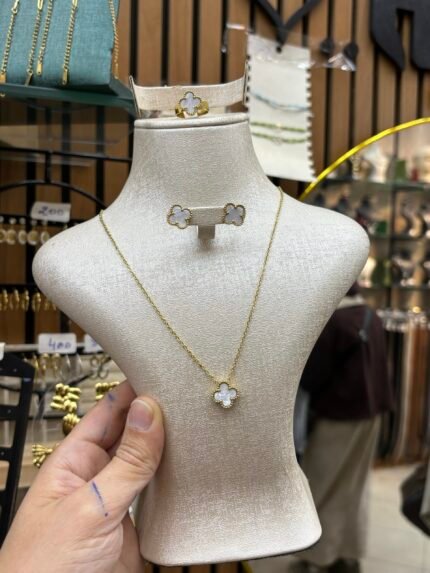 Parrure vancleef 700Da